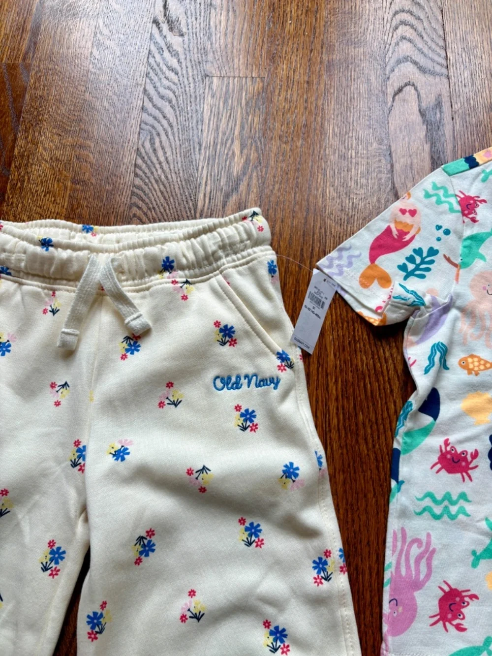 New with tag gap and old navy girls hoodie and fleece bundle with t shirts